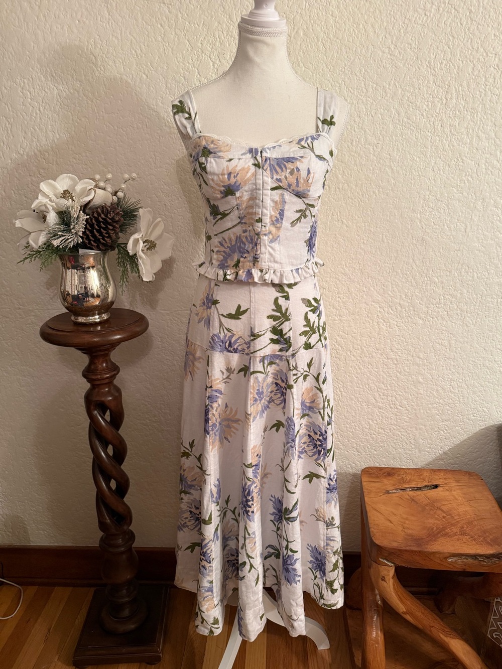 Reformation Anatolia Corset Tank & A-Line Midi Skirt linen Set white floral sz 4 - Picture 1 of 16